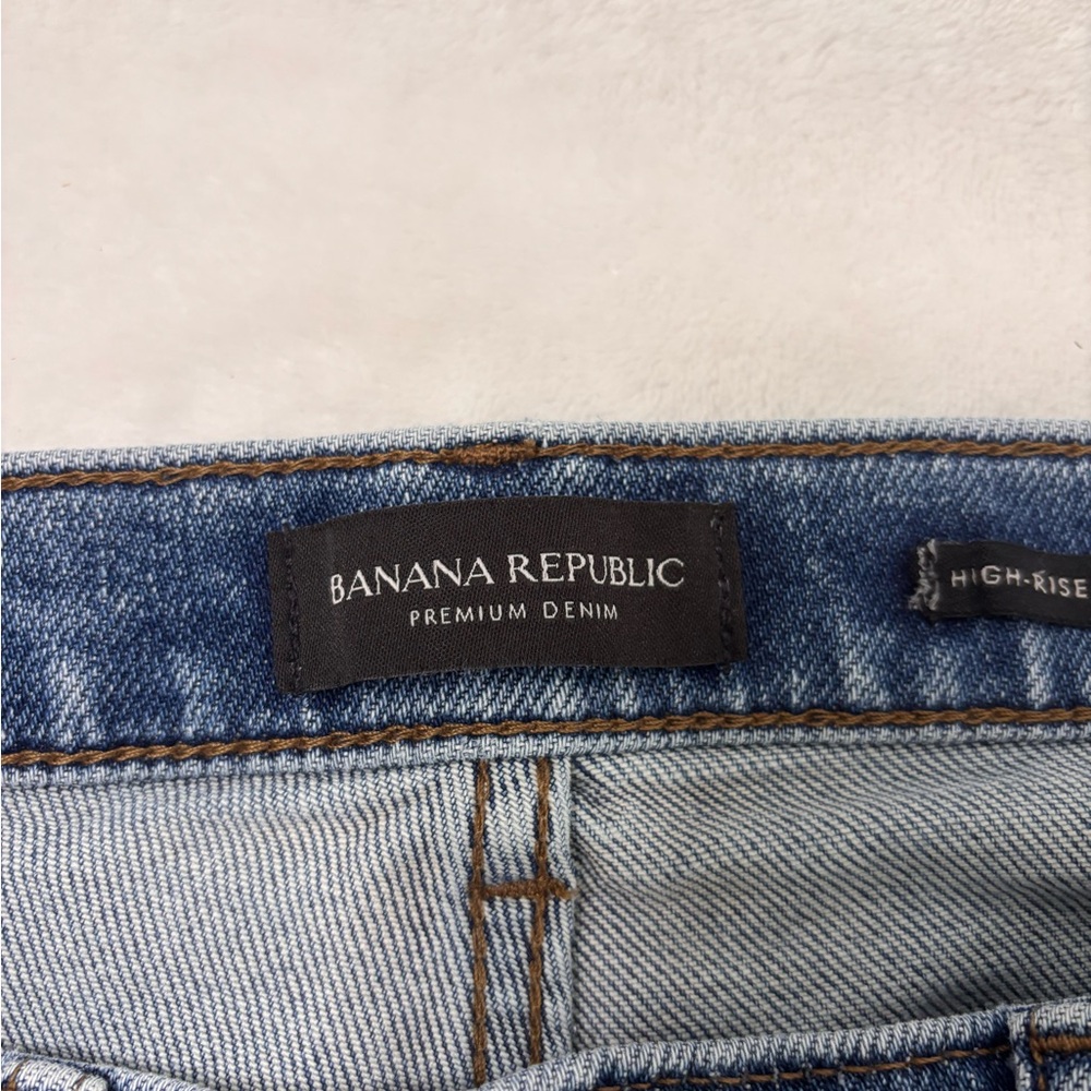 Banana Republic Blue Cropped Jeans with Classic Stitching